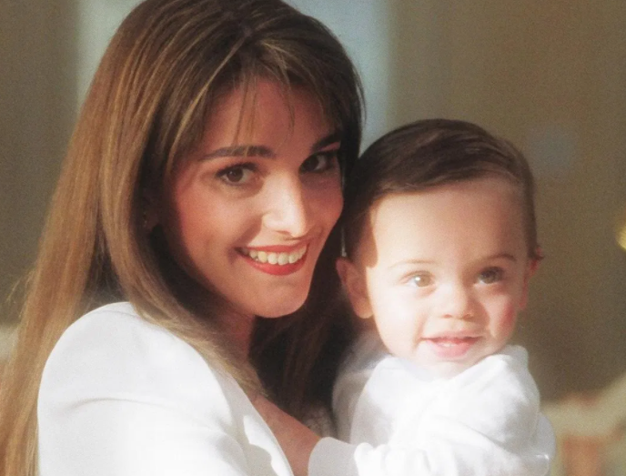 الملكة: كل عام و قلب كل أم ينبض بالخير و الحب