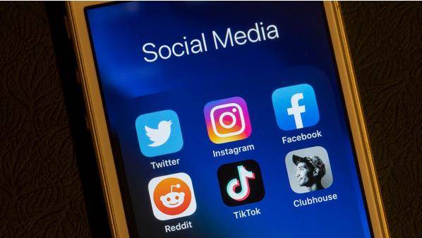 احذر.. تطبيق يسرق بياناتك مستغلاً «كلوب هاوس»