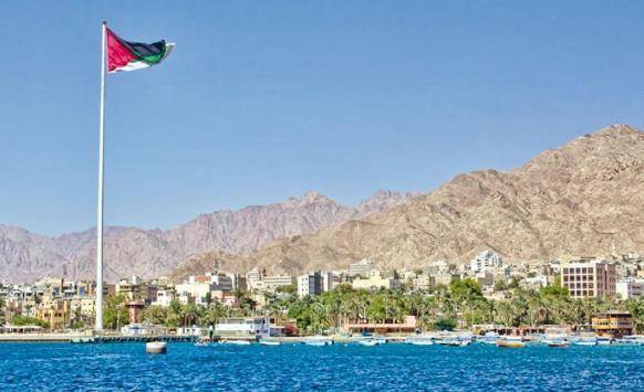 تنبيه من اضطراب البحر بالعقبة