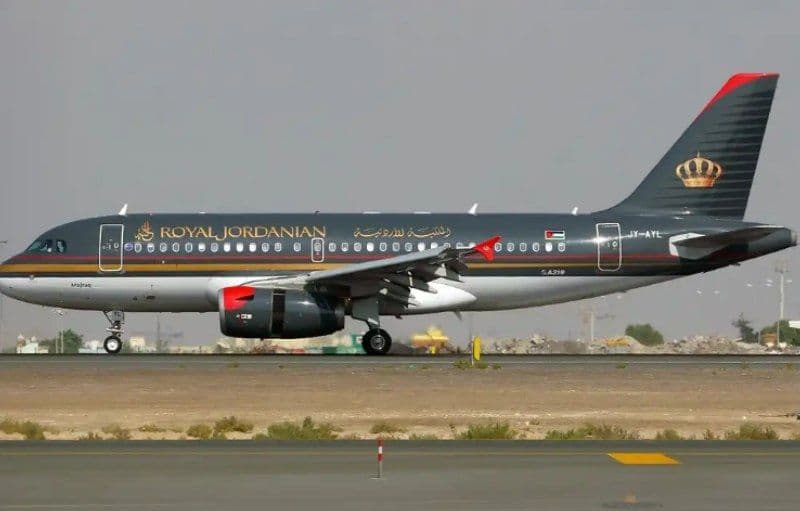 الملكية الأردنية تبدأ إعطاء لقاح كورونا لموظفيها