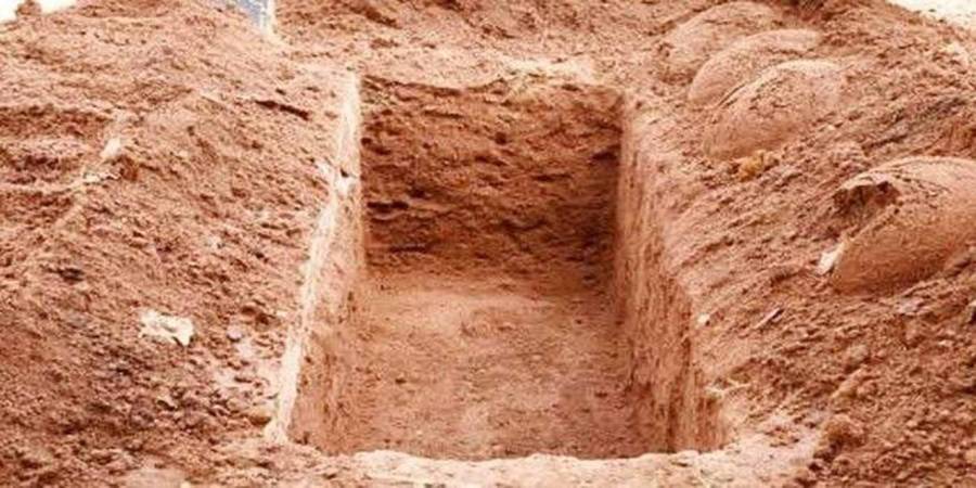 جثة في مصر تختفي ثم تعود إلى قبرها بعد أسبوع