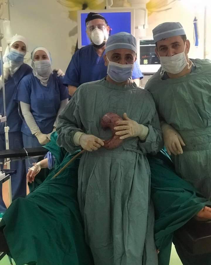 الطبيب رائد الحوري يُعلن عن عن استعداده لإجراء العمليات بأجر صفر