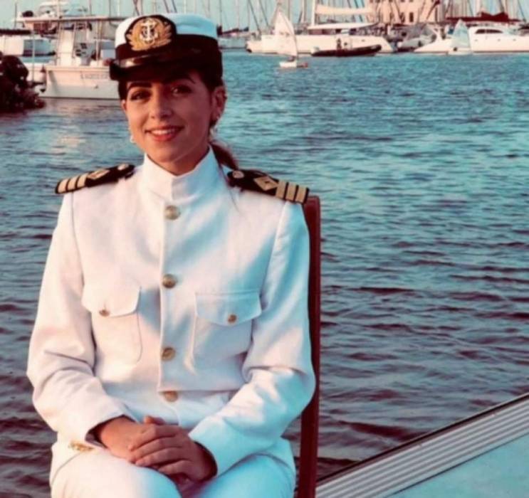 القبطانة السلحدار المتهمة بجنوح السفينة العملاقة في  قناة السويس؟