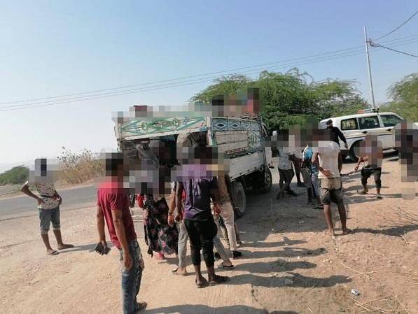 ضبط ديانا تحمل 25 راكباً بصندوقها!