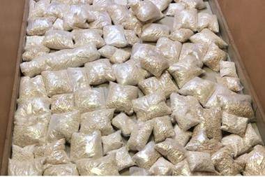 الجمارك تحبط تهريب مليون حبة من المخدرات