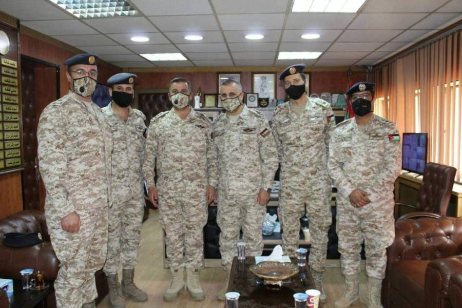 العميد الدعجه يستقبل قائد مدفعية المنطقة العسكرية الوسطى..