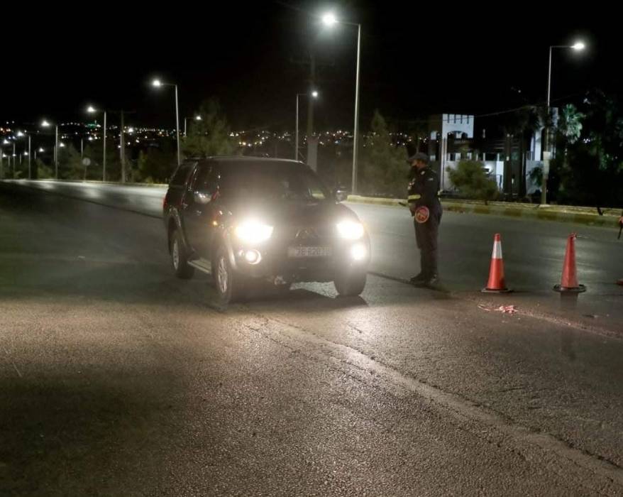 الإعاقة المرورية لـ30 ثانية تسبب ازدحامات لنصف ساعة