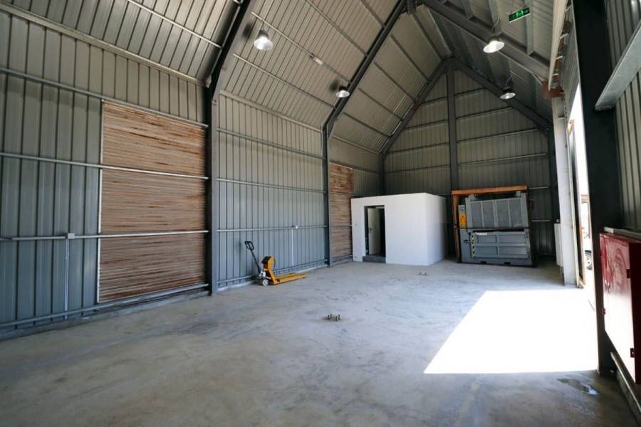 افتتاح مشروع لإعادة تدوير النفايات الكرتونية في سحاب