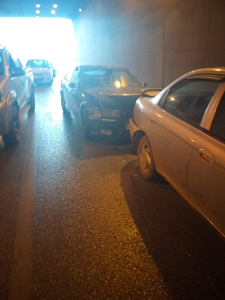 حادث تتابع 6 مركبات داخل نفق صويلح ...صور