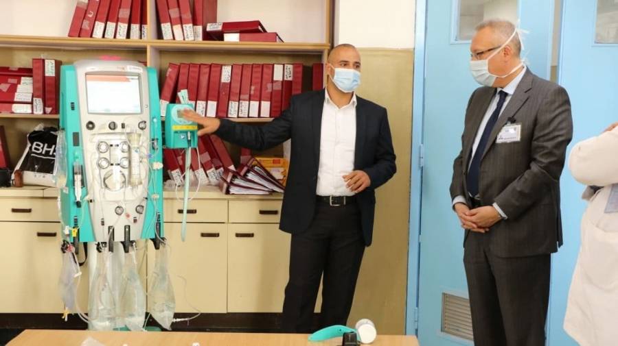 مستشفى الجامعة الأردنية يتسلّم جهاز غسيل الكلى المستمر... صور