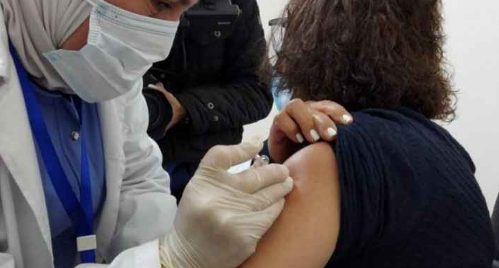 عاجل : الغذاء والدواء: سنصدر بياناً توضيحياً بشأن توصية حول لقاح أسترازينيكا