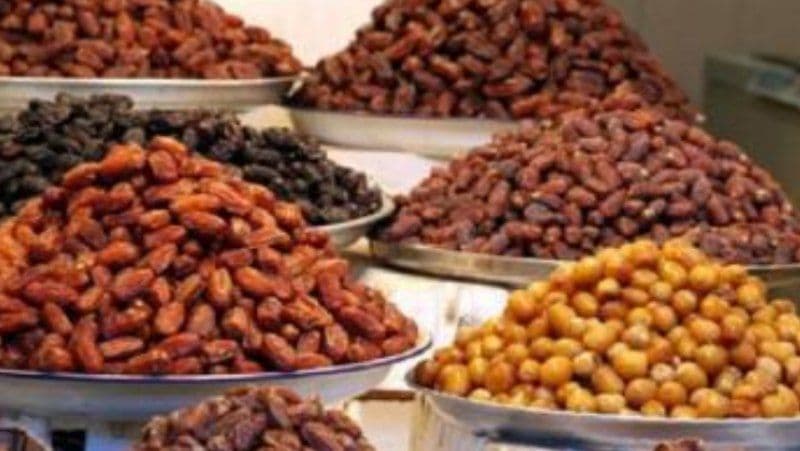 نقيب تجار المواد الغذائية ينفي استيراد الأردن للتمور من “إسرائيل”