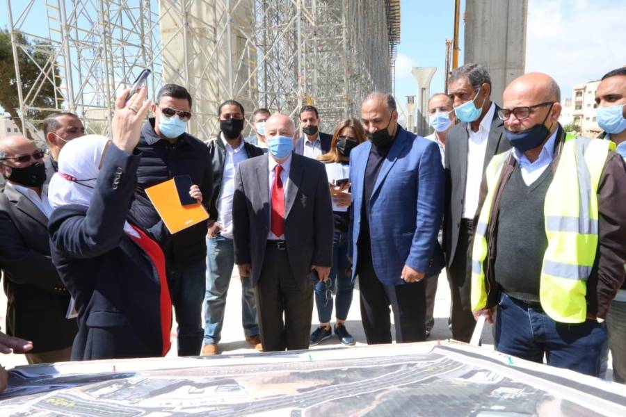 وزير الأشغال يتفقد سير العمل في عدد من المشاريع التنموية في عمان.. صور