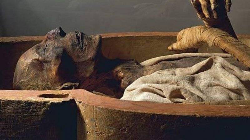 صحيفة بريطانية: لهذا السبب يخاف مصريون من موكب المومياوات اليوم