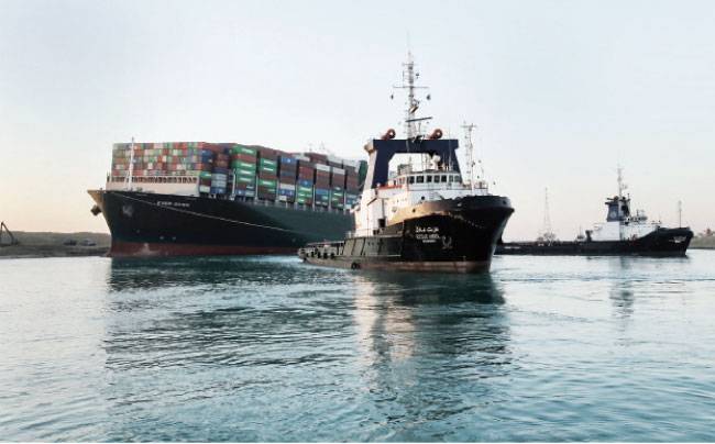 وزير النقل: بضائعنا لم تتأثر بأزمة قناة السويس