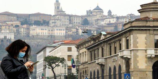 إيطاليا تسجل 10680 إصابة جديدة و296 وفاة بفيروس كورونا