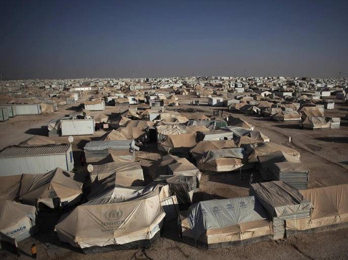 تلقي 2100 لاجئ سوري في الأردن لقاح كورونا