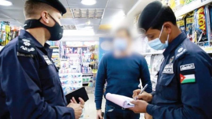 فرق الأمانة التفتيشية توجه 83 انذارا لمنشآت مخالفة أمس