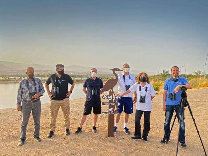 أيلة تطلق بالتعاون مع الجمعية الملكية لحماية الطبيعة مسار ريشة آيلة لمراقبة الطيور..صور