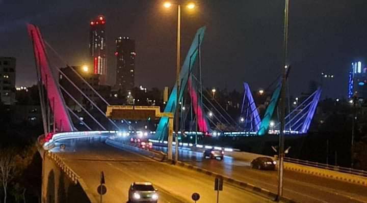 إضاءة مؤسسات وشوارع وميادين المملكة بألوان العلم الأردني احتفاءً بمئوية تأسيس الدولة