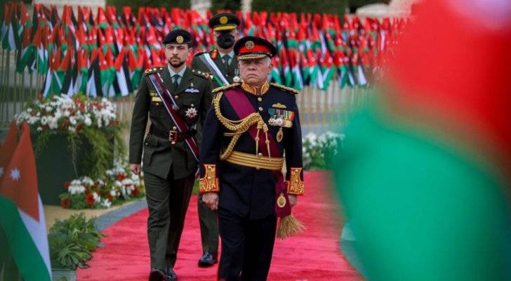 ولي العهد ينشر صورة للملك: سيشهد لك يا سيدي أنك لم تدخر جهداً لإعمار هذا الوطن