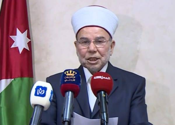 مفتي المملكة يعلن يوم غد الثلاثاء أول ايام رمضان