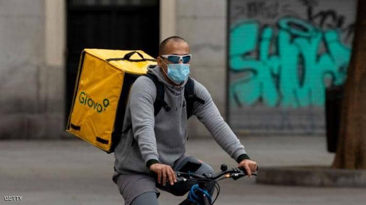 بدء تمديد العمل بخدمات التوصيل حتى 3 فجراً