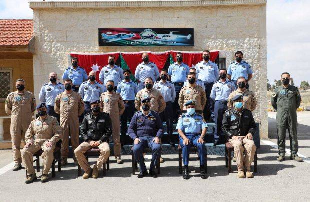 تخريج دورة مدربي الطيران رقم ٤١ في كلية الملك حسين الجوية