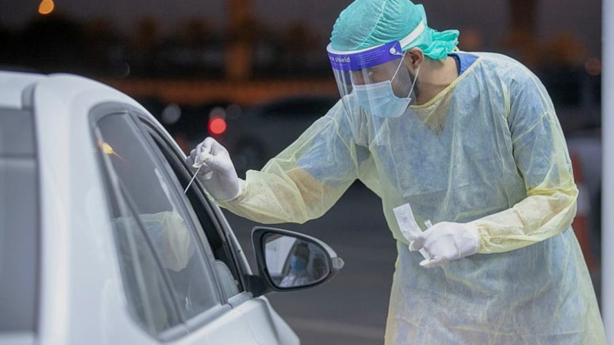 وزارة الصحة تُخصص 3 أماكن لإعطاء لقاح كورونا داخل السيارات .. أسماء