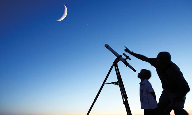 معهد الفلك يُحدد موعد أول أيام عيد الفطر المبارك