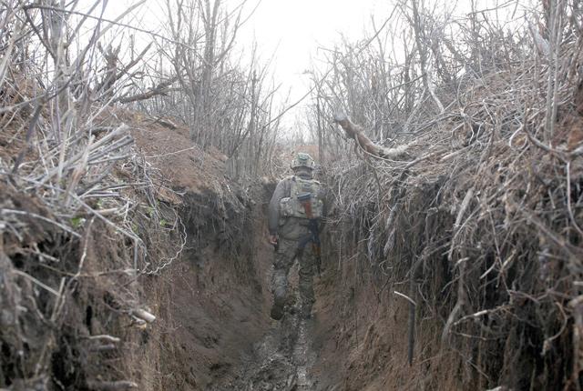 Two Ukrainian soldiers killed in wartorn separatist east