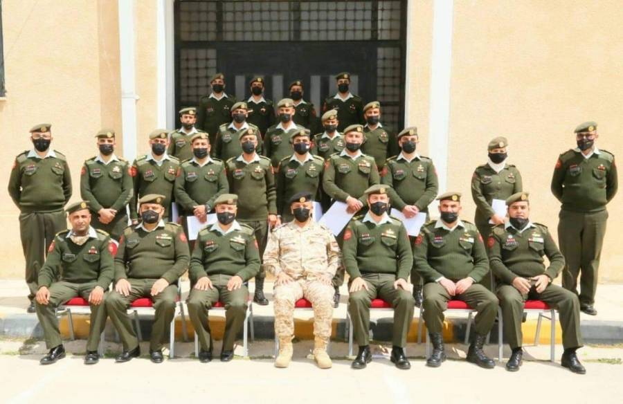 الدعجه يرعى حفل تخريج دورة الثقافة التقدمية للضباط..صور