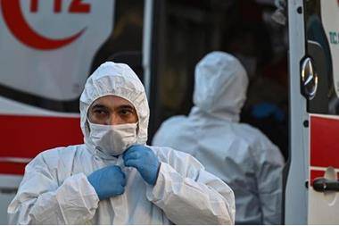 تركيا تسجل أعلى حصيلة إصابات ووفيات يومية جديدة بكورونا