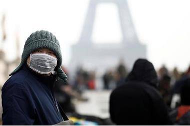 فرنسا تسجل 300 وفاة جديدة بفيروس كورونا