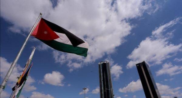 الحكومة تبحث في الحظر الشامل والحظر الجزئي