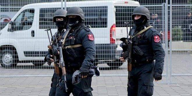 إصابة خمسة أشخاص بحادث طعن داخل مسجد في ألبانيا