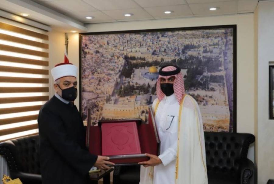 قطر تهدي الاردن 3000 مصحف_ صور