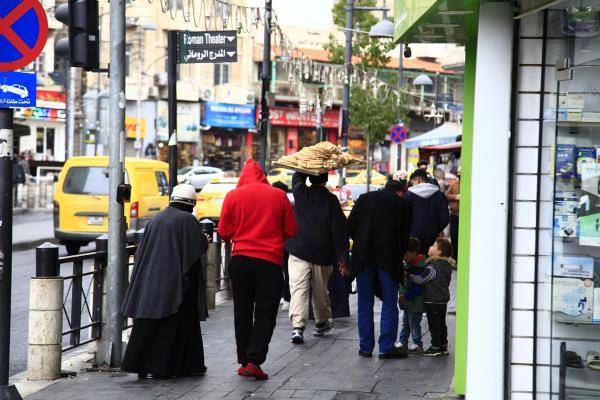 إغلاق 6 منشآت ومخالفة 7 مواطنين في عمّان الاثنين