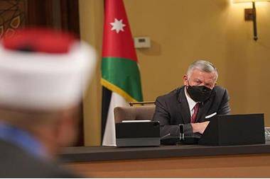 الملك يؤكد ضرورة توظيف أموال الزكاة في تعزيز الإنتاجية