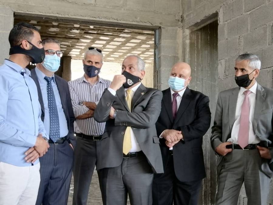 العايد يتفقد سير العمل مشروع المركز الثقافي في عجلون