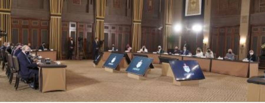 الشخصيات التي التقى بها الملك في قصر الحسينية اليوم  اسماء