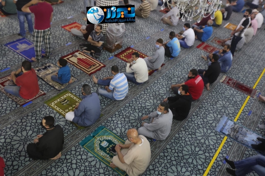 الأردنيون يعودون لأداء صلاة الجمعة في المساجد