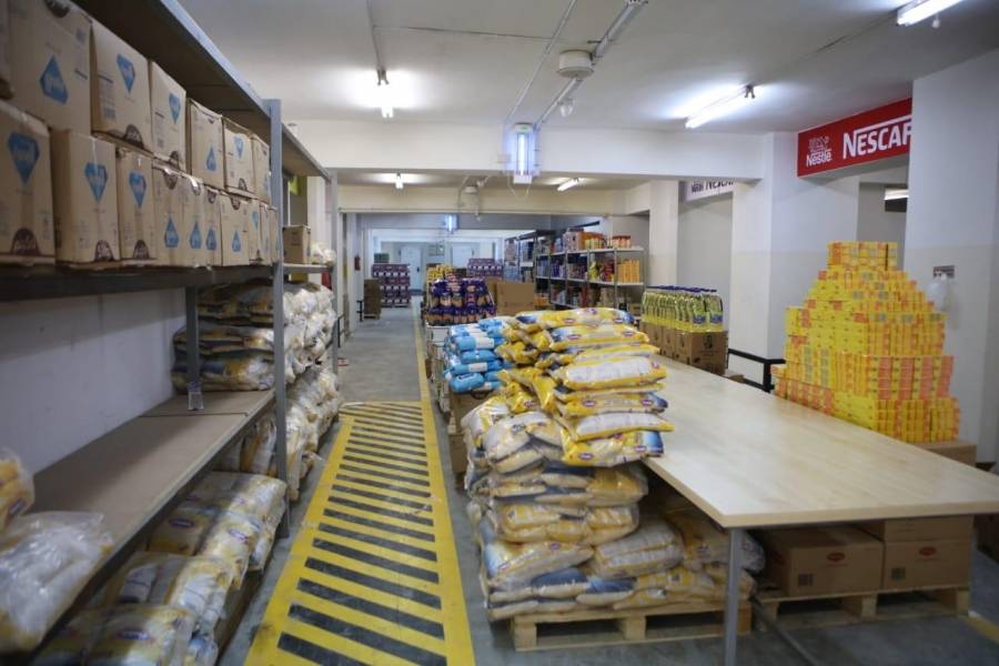 بنك الطعام الاردني يوزع طرود الخير للاسر العفيفة الاردنية واللاجئين  ضمن مبادرة الشيخ محمد بن راشد آل مكتوم