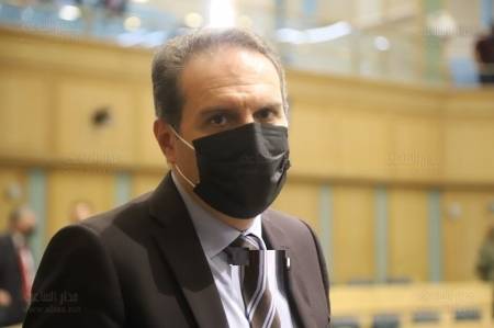 وزير الصحة يقرر صرف فروقات حوافز الدفعة الأخيرة لجميع كوادر وزارة الصحة