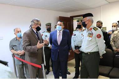 رئيس هيئة الأركان المشتركة يلتقي وزير المالية