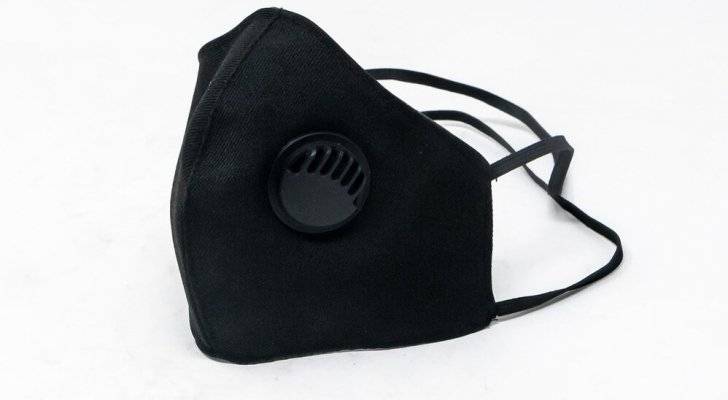 وزارة الصحة توصي باستخدام الكمامات الخالية من أي فلتر