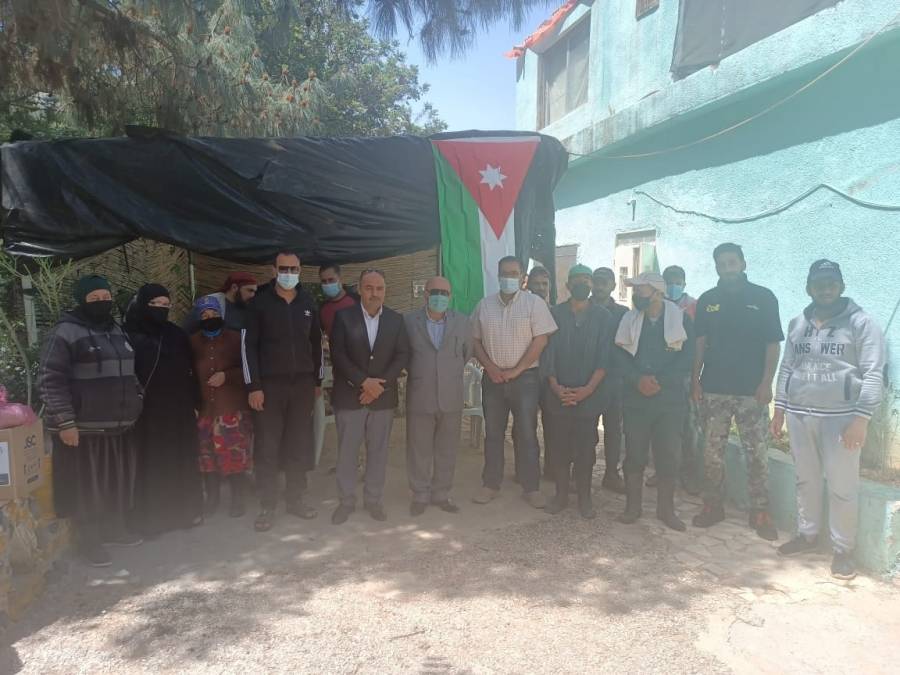 زراعة بني كنانة تكرم عمال المياومة بسلة غذائية