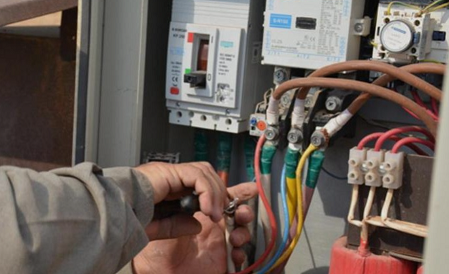 فصل التيار الكهربائي عن مناطق في الشمال .. أسماء