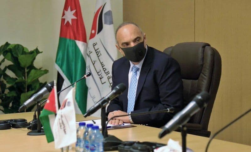 الخصاونة: استثناء موظفين من “العمل بالحد الأدنى”