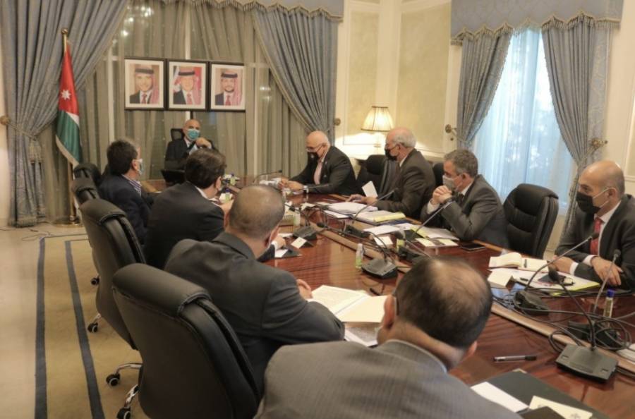 الخصاونة يتراس اجتماعا للجنة الوزارية لتطوير القوانين الناظمة للحياة السياسية